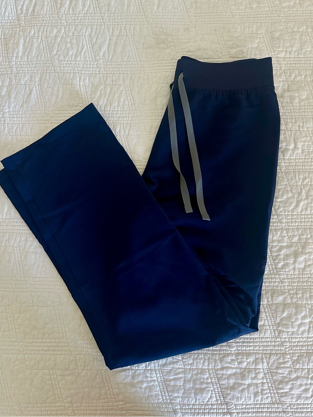 Figs Women's Navy Livingston High-Rise Straight Leg Scrub Pant